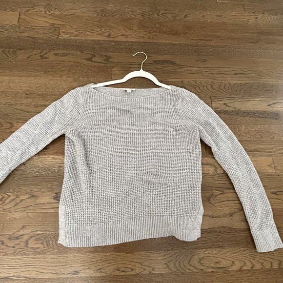 Gray Gap Sweater - Picture 2 of 2